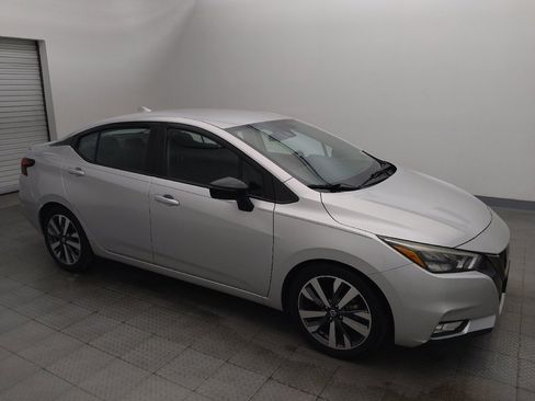 Used 2020 Nissan Versa SR FWD image 11