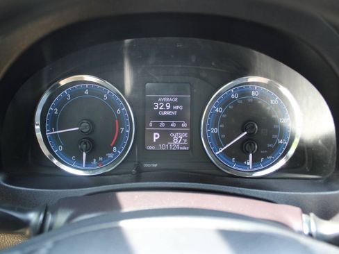 Used 2017 Toyota Corolla LE FWD image 37