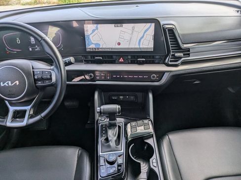 Certified 2023 Kia Sportage EX FWD image 16