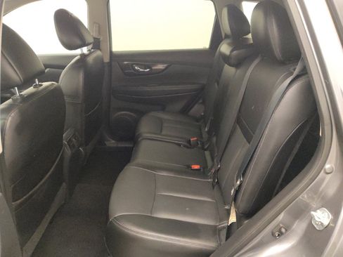 Used 2017 Nissan Rogue SL w/ SL Premium Package image 18