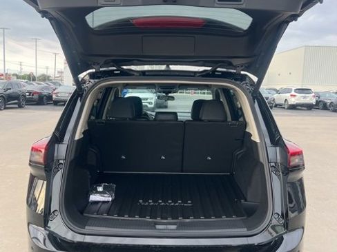 New 2026 Nissan Rogue SV image 5