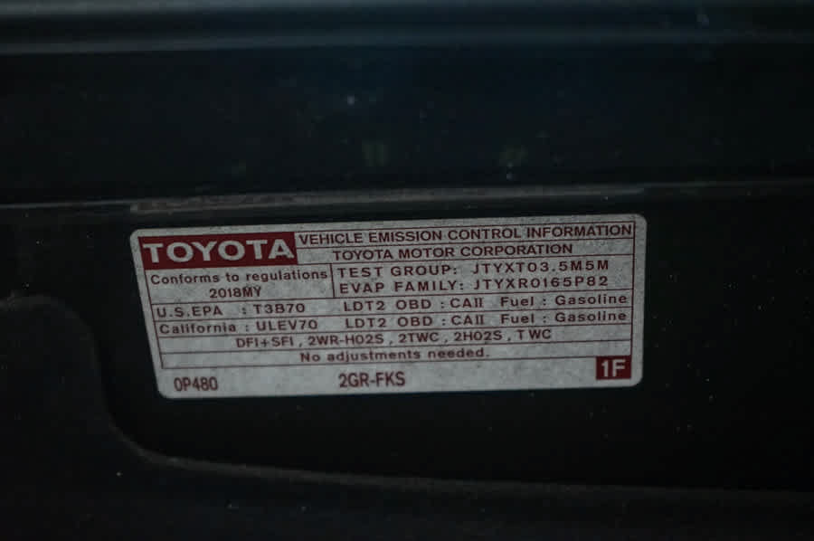 Used 2018 Toyota Sienna SE w/ Carpet Mat Package FWD image 42