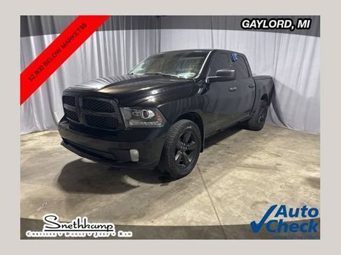 Used 2014 RAM 1500 Express w/ Black Ram 1500 Express Group AWD/4WD image 1
