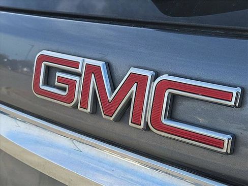 Used 2019 GMC Terrain SLE image 17