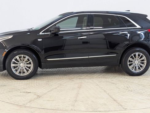 Used 2017 Cadillac XT5 Luxury w/ Driver Awareness Package image 2