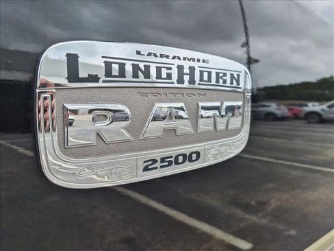 Used 2017 RAM 2500 Longhorn w/ Convenience Group AWD/4WD image 14