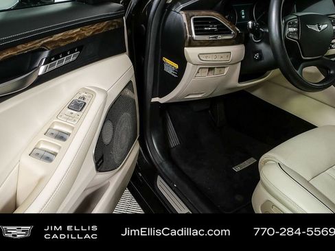 Used 2018 Genesis G90 5.0 Ultimate image 9