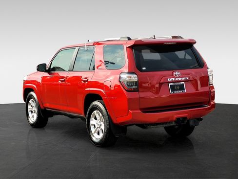 Used 2024 Toyota 4Runner SR5 image 6