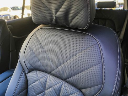 New 2026 BMW X5 M60i w/ Climate Comfort Package image 21