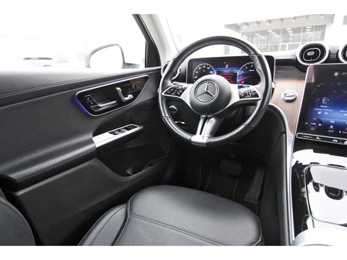 Used 2023 Mercedes-Benz GLC 300 image 10