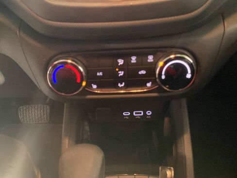 Used 2023 Chevrolet TrailBlazer LT FWD image 45