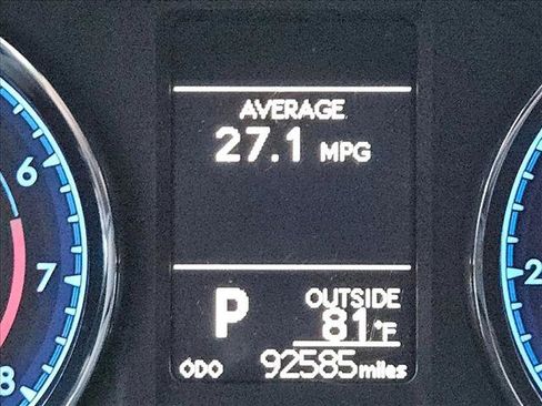 Used 2018 Toyota Corolla LE FWD image 11