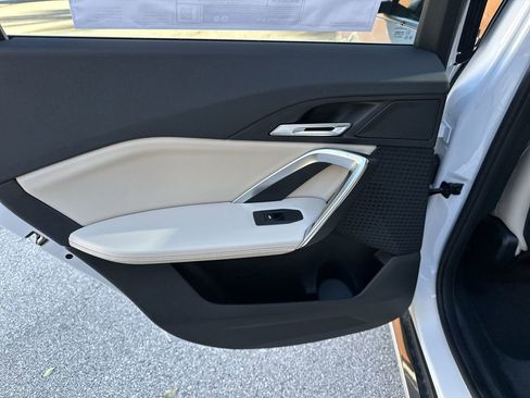 Used 2025 BMW X1 xDrive28i w/ Convenience Package image 32