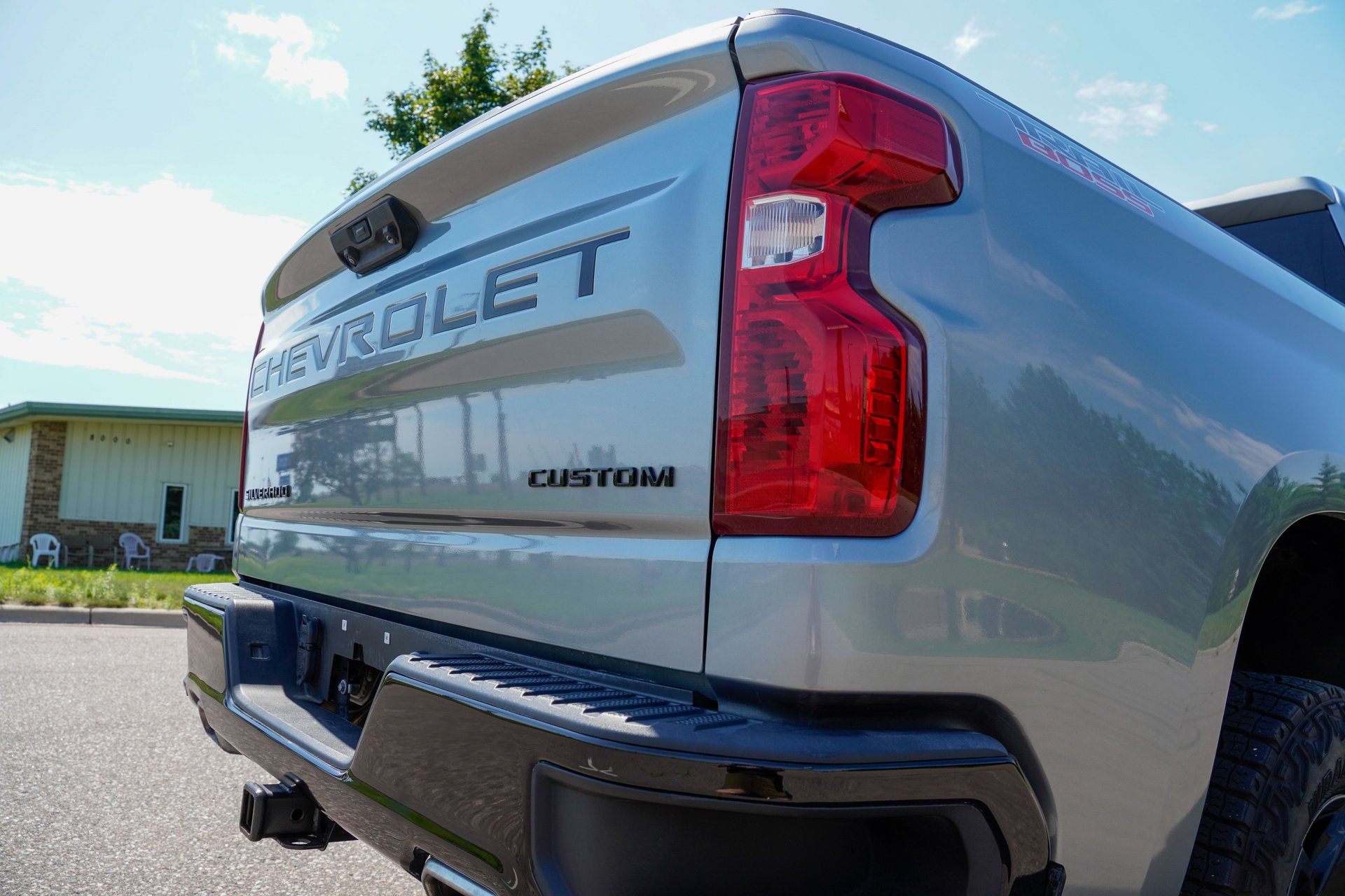 Used 2024 Chevrolet Silverado 1500 Custom Trail Boss w/ LPO, Dark Essentials Package AWD/4WD image 25