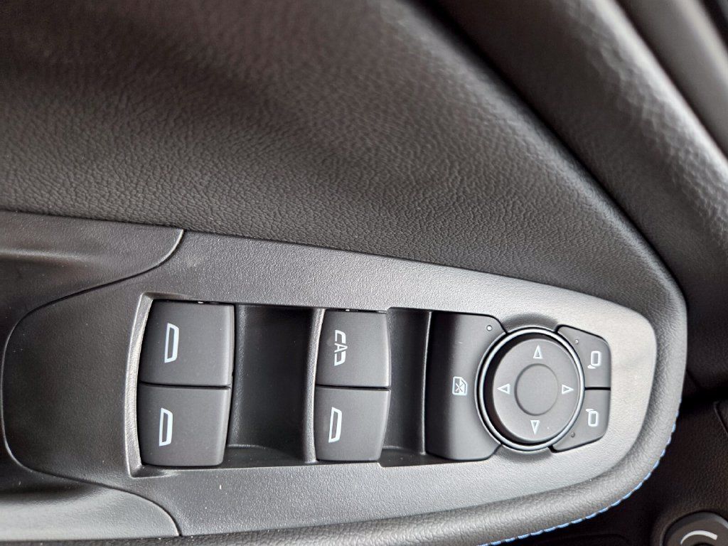 Used 2025 Buick Encore GX Sport Touring w/ Comfort Package FWD image 20