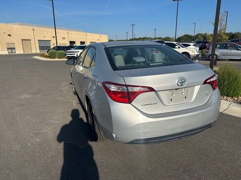 Used 2015 Toyota Corolla LE FWD image 4