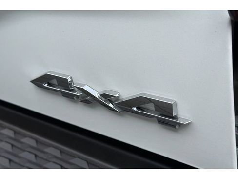 Used 2024 RAM 2500 Big Horn AWD/4WD image 7