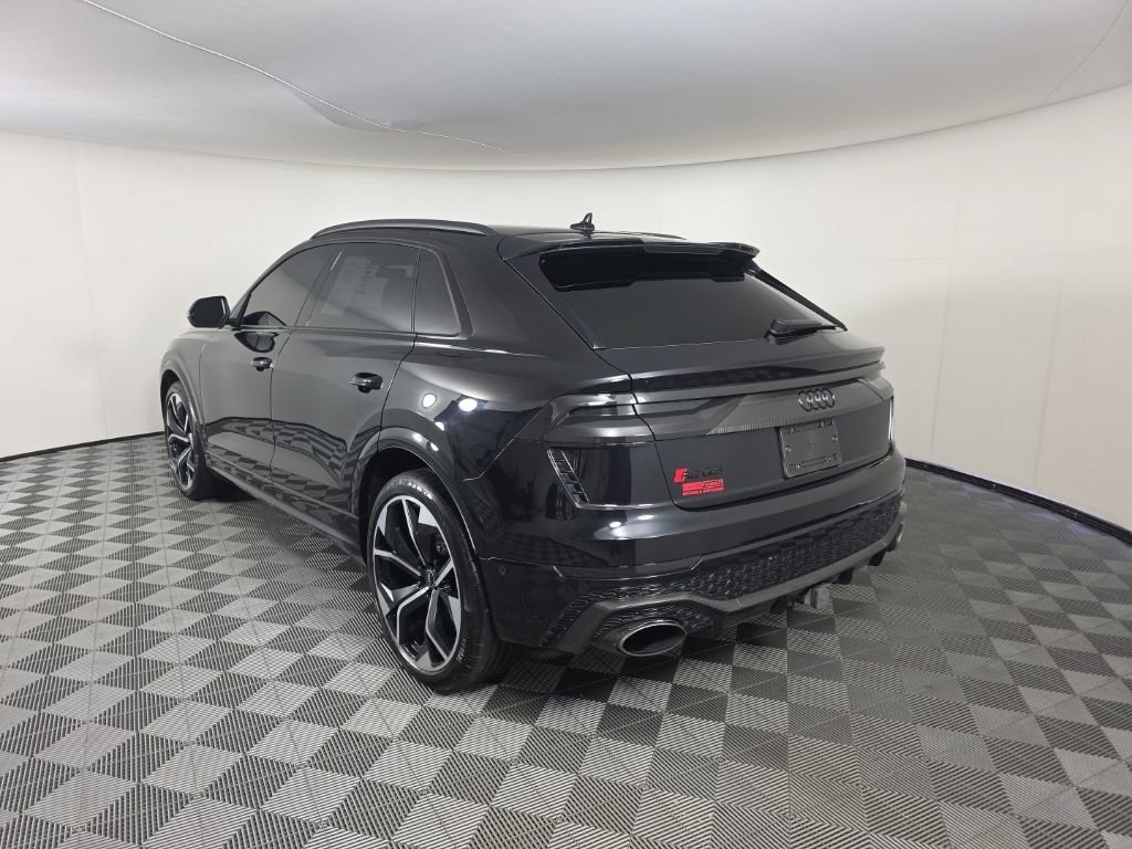 Used 2021 Audi RS Q8 w/ Carbon Optic Package AWD/4WD image 3