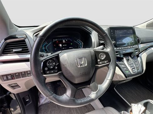 Used 2022 Honda Odyssey Elite image 11