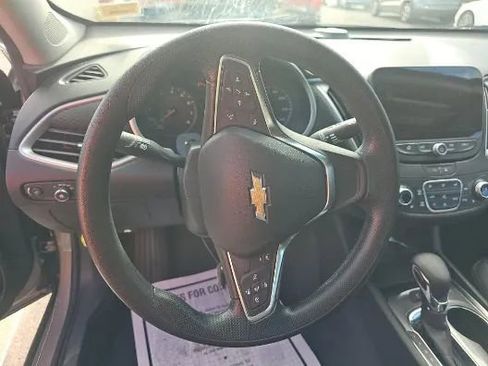 Used 2025 Chevrolet Malibu LT image 8