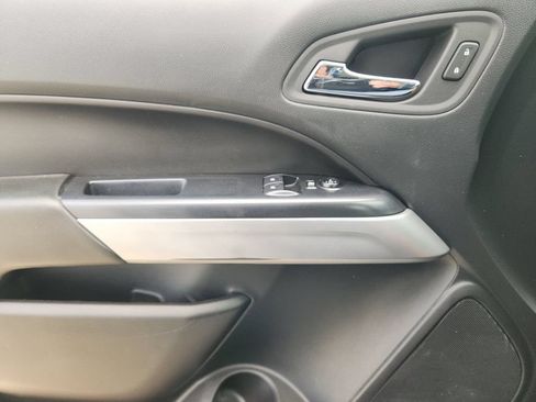 Used 2022 Chevrolet Colorado LT w/ Fleet Safety Package RWD image 25