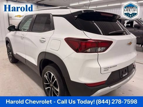 Used 2024 Chevrolet TrailBlazer LT w/ Convenience Package AWD/4WD image 4