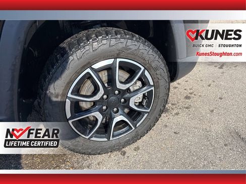 Used 2024 Jeep Compass Trailhawk image 15