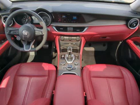 Used 2021 Alfa Romeo Stelvio Ti AWD/4WD image 15