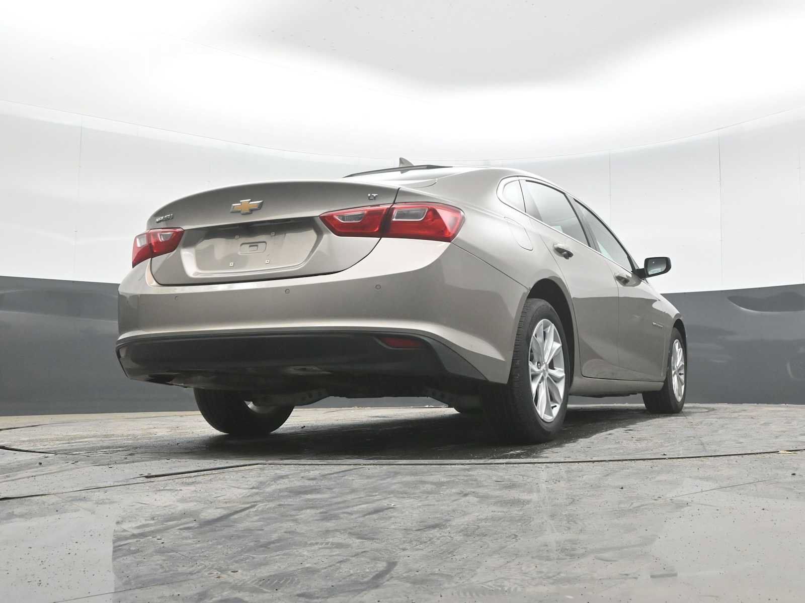 Used 2025 Chevrolet Malibu LT FWD image 33