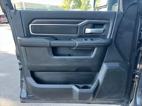 Certified 2025 RAM 2500 Big Horn AWD/4WD image 9