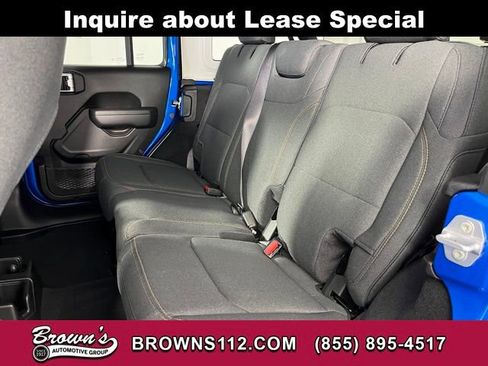 Used 2026 Jeep Wrangler Sport S image 39