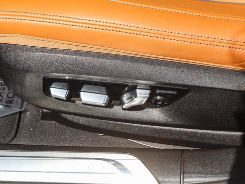 Used 2022 BMW M760i xDrive AWD/4WD image 20