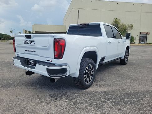 Certified 2021 GMC Sierra 2500 AT4 w/ AT4 Premium Plus Package AWD/4WD image 5
