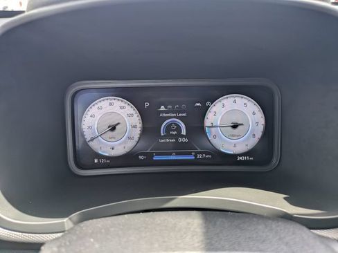 Used 2023 Hyundai Kona Limited FWD image 33
