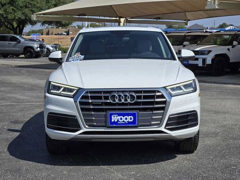 Used 2018 Audi Q5 2.0T Premium Plus w/ Premium Plus Package AWD/4WD image 2