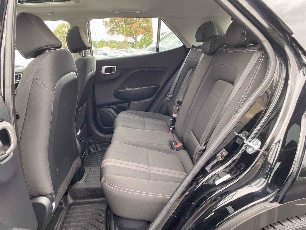 Certified 2024 Hyundai Venue SEL FWD image 14
