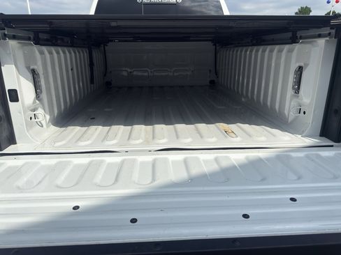 Used 2025 RAM 2500 Limited AWD/4WD image 18