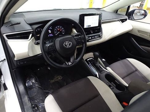 Used 2024 Toyota Corolla LE image 19