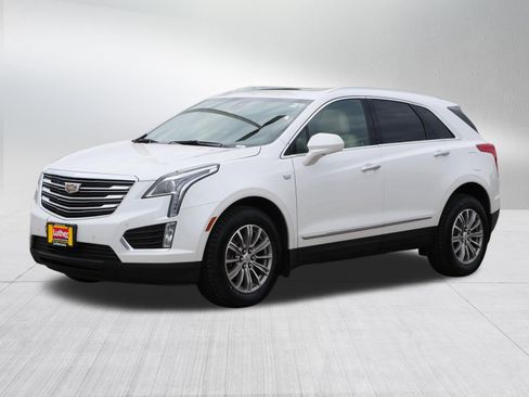 Used 2019 Cadillac XT5 Luxury AWD/4WD image 3