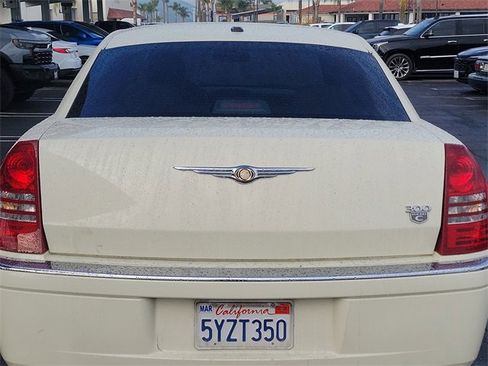 Used 2006 Chrysler 300 C image 26