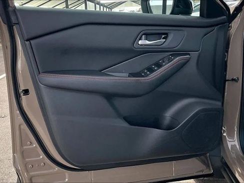 Certified 2025 Nissan Rogue SV image 21