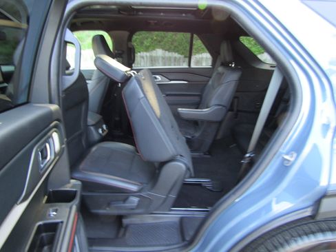 Used 2025 Ford Explorer ST w/ Sun And Sound Package AWD/4WD image 19