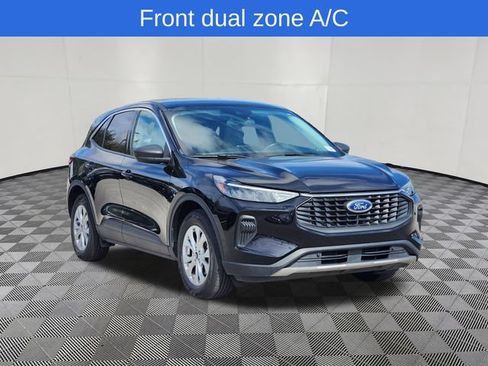 Used 2024 Ford Escape Active FWD image 2