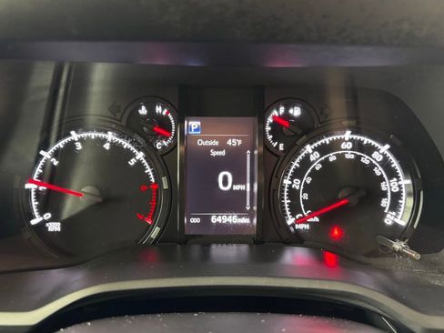 Used 2023 Toyota 4Runner SR5 image 27