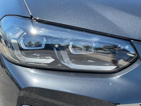 Used 2023 BMW X4 xDrive30i w/ M Sport Package AWD/4WD image 12