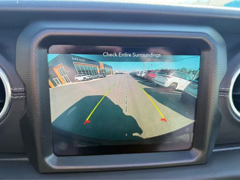 Used 2023 Jeep Wrangler Sahara w/ Cold Weather Group image 22