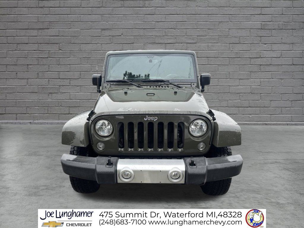 Used 2015 Jeep Wrangler Unlimited Sahara w/ Dual Top Group AWD/4WD image 9