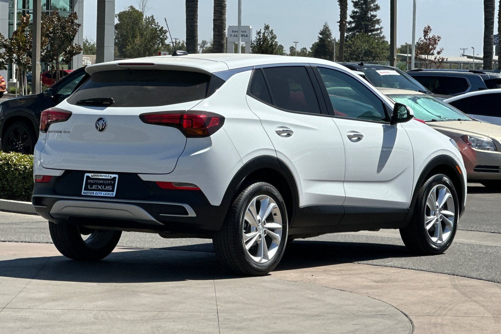 Used 2023 Buick Encore GX Preferred FWD image 4