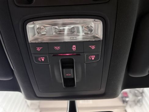 Used 2018 Audi Q3 2.0T Premium FWD image 22