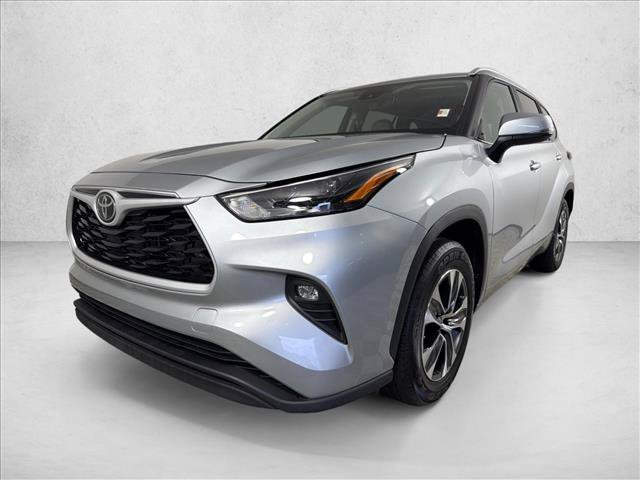 Used 2023 Toyota Highlander XLE FWD image 8
